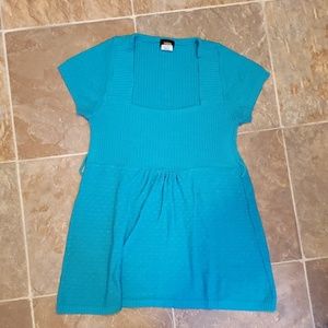 Junior's short sleeve sweater